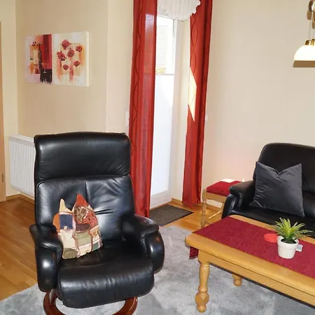 Am Sundern Apartman *